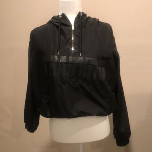 Cropped windbreaker